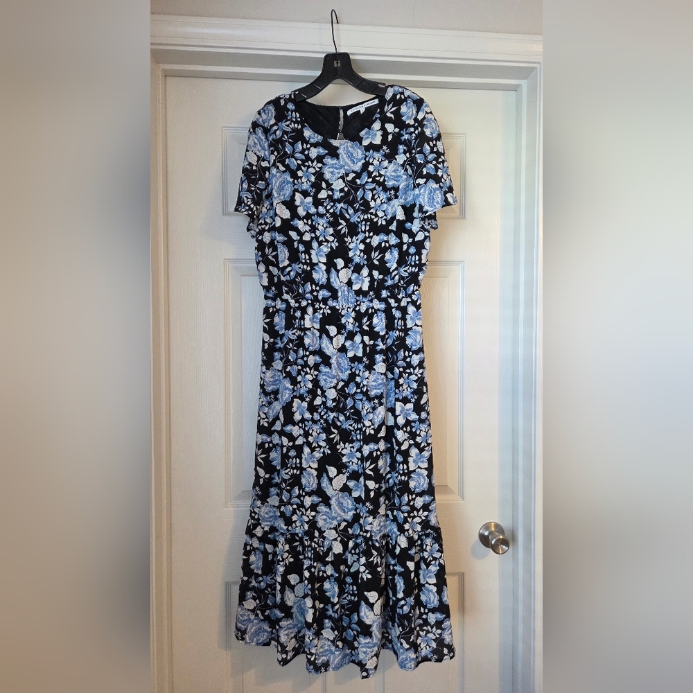 Collective Concepts L Floral Black and Blue Women's Dress